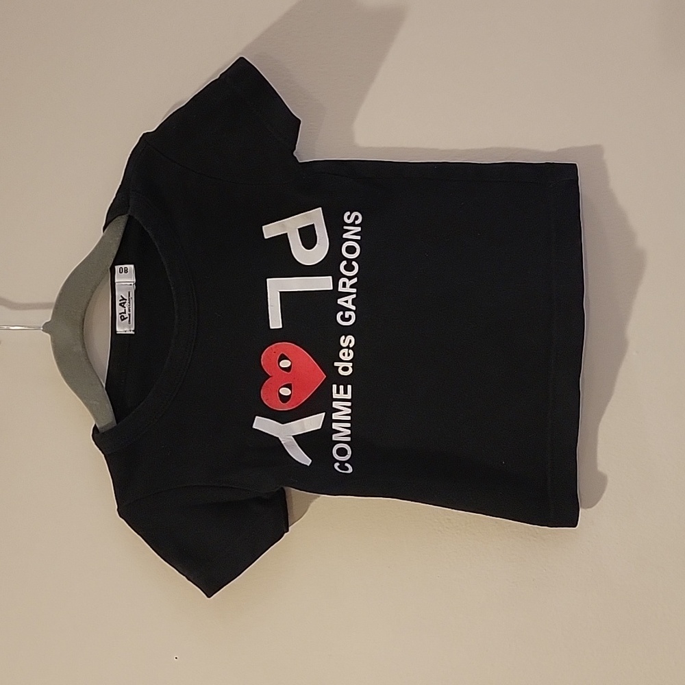 Comme des Garcons Play size 80 18 months black t shirt